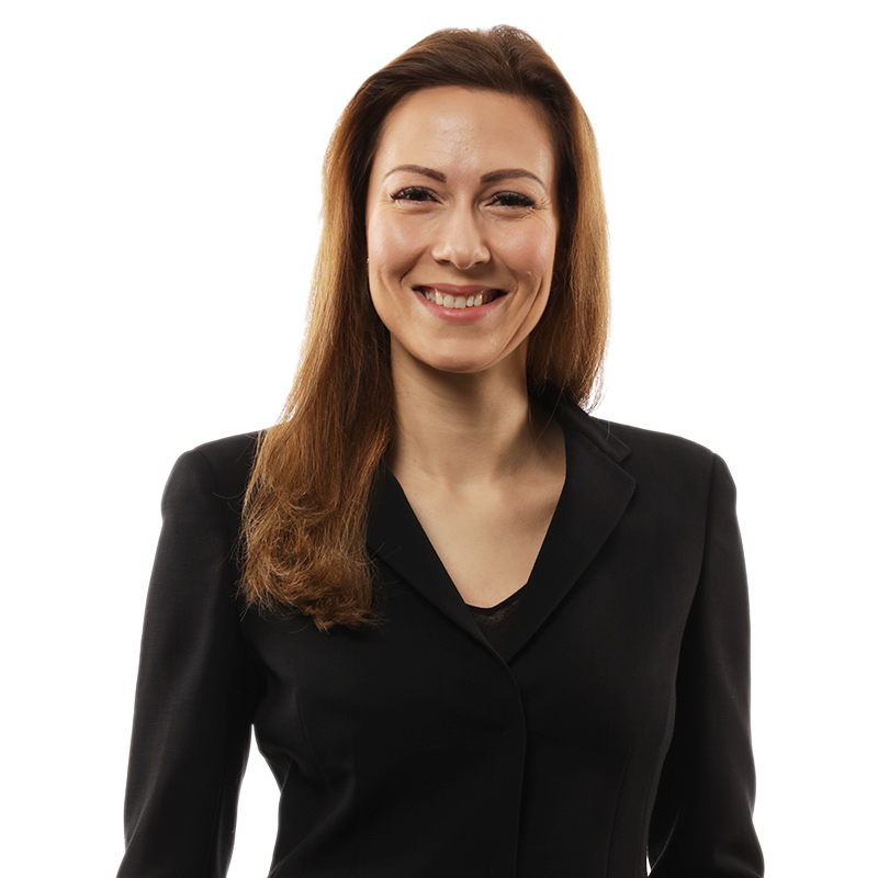 Geschäftsleitung Miriam Häring lächelnd in die Kamera 